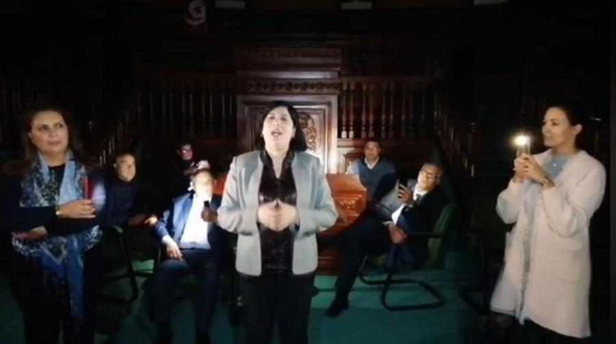 Abir Moussi: "Ils ont coupé l'électricité et l'Internet, mais nous ne bougerons pas" (Vidéo)