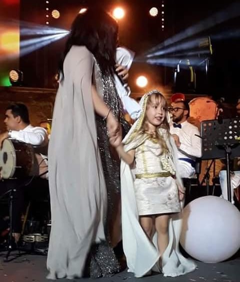 Le geste généreux de Yosra Mahnouch envers la petite Bissan