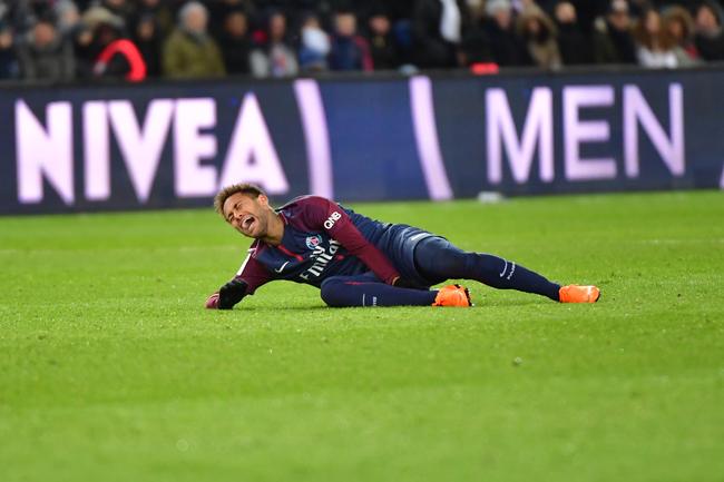 La blessure de Neymar affole la presse espagnole