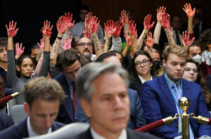 USA : Des manifestants interrompent une audition au Sénat des ministres Austin et Blinken