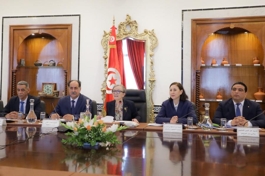 Najla Bouden appelle  à finaliser les listes définitives des bénéficiaires du programme de logement social