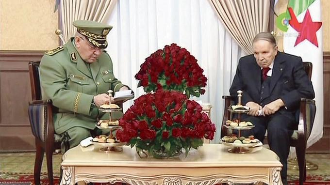 Algérie: L'armée déclare Bouteflika inapte
