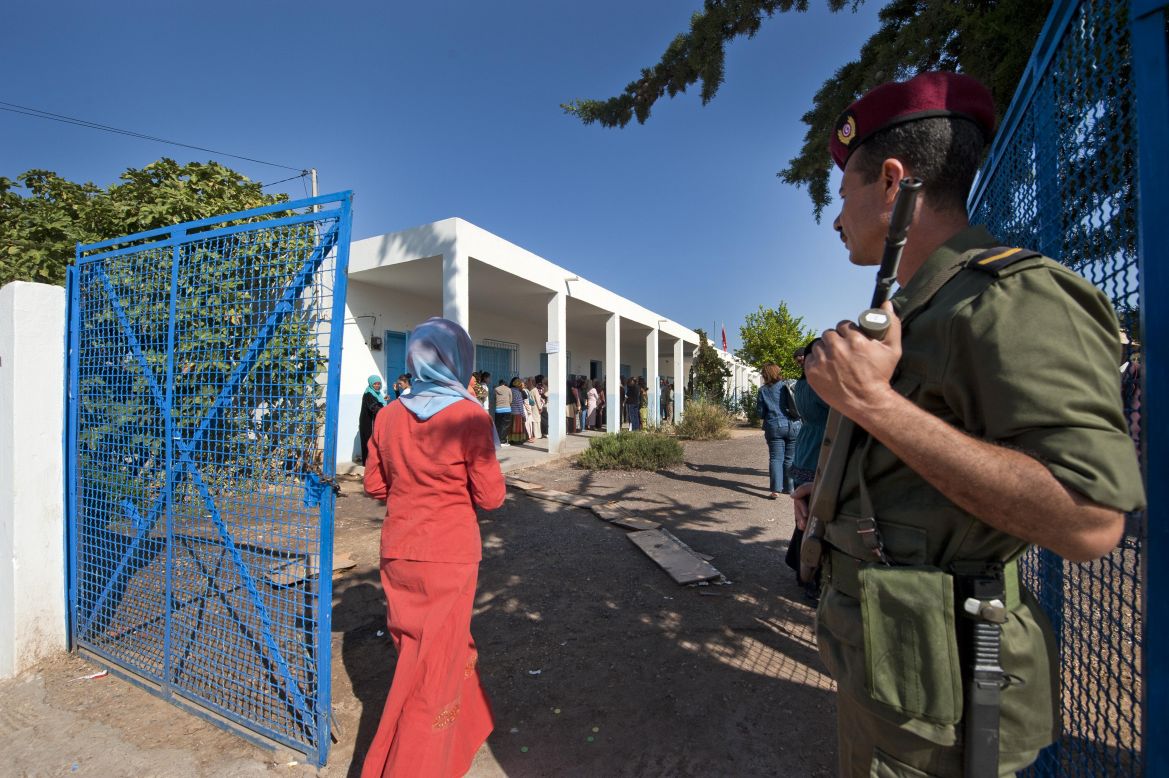 ISIE - Présidentielle: Certains bureaux de vote ouvriront de 10h à 15h