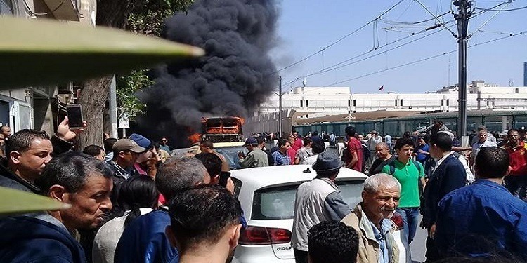 Un bus de la TRANSTU prend feu