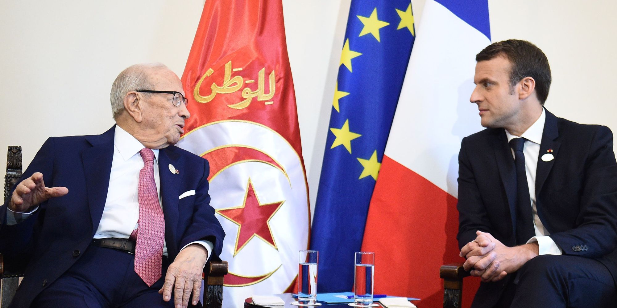 Qu’attend-on de la visite d’Etat de Macron en Tunisie ?
