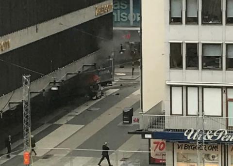 Attentat Stockholm : le camion bélier appartiendrait à un brasseur