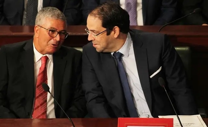 Quand le Monde parle de la rivalité entre Sahéliens et Tunisois mettant dos à dos Zbidi et Chahed!