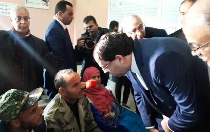 Sousse: Visite inopinée de Youssef Chahed aux urgences de l'hôpital Sahloul