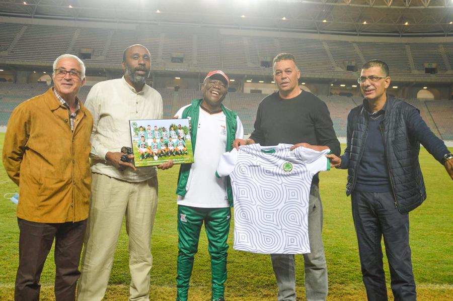 Le CSHL honore Beston Chambeshi, entraineur de la sélection zambienne