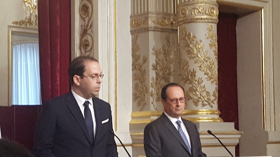 Francois Hollande "Nous encourageons les entreprises françaises à aller s'implanter en Tunisie"