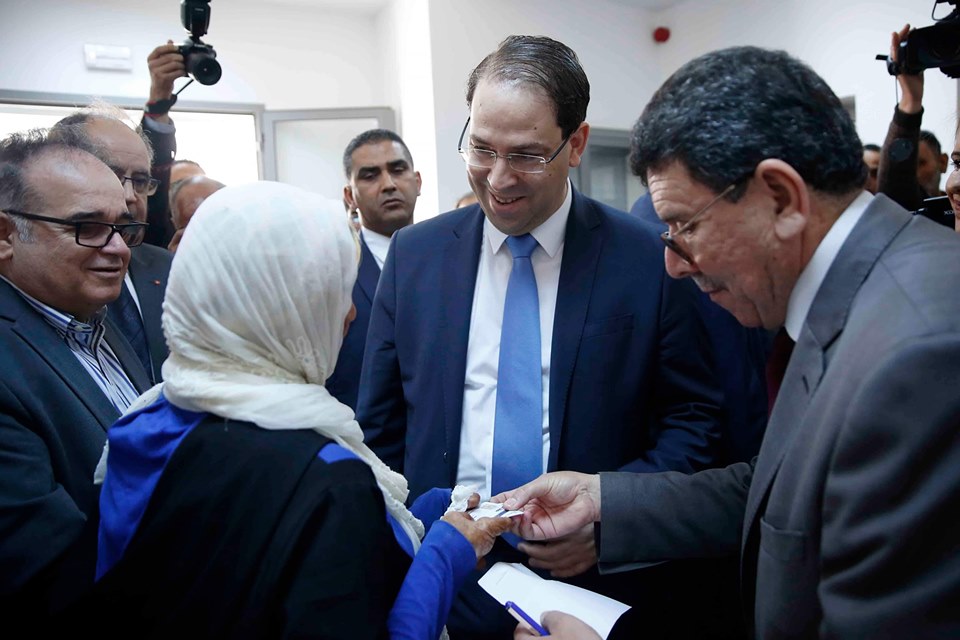 Chahed donne le coup d’envoi du programme "Amen social"