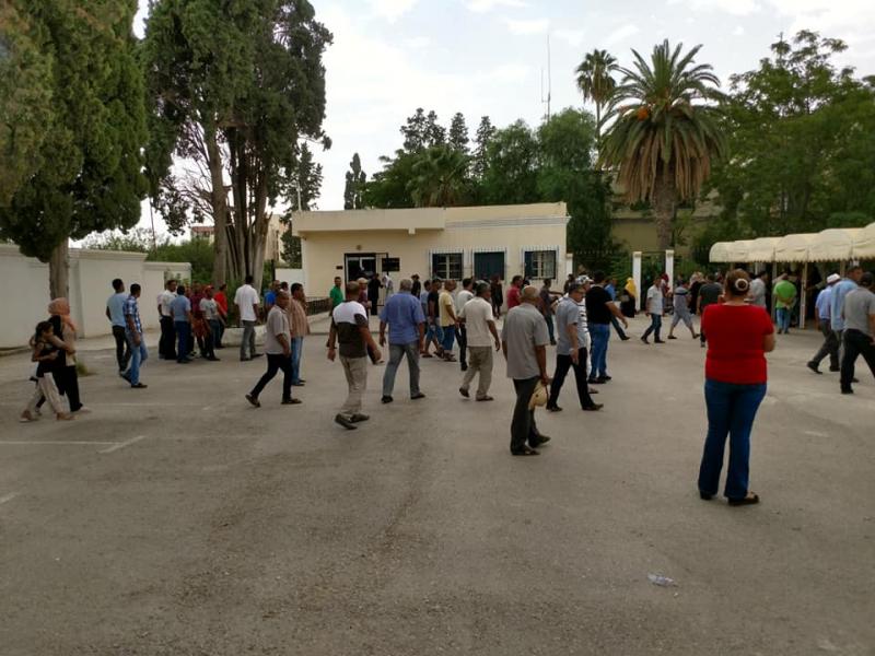 Les forces de l’ordre évacuent l’usine CHOCO-TOM 