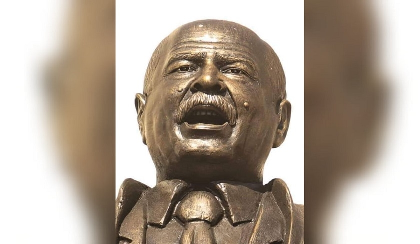 Statue Chokri Belaïd à Sfax: Ressemble ; ressemble pas !?