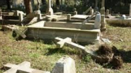 «Ils ont dévasté le cimetière de Craxi», s’indignent les Italiens