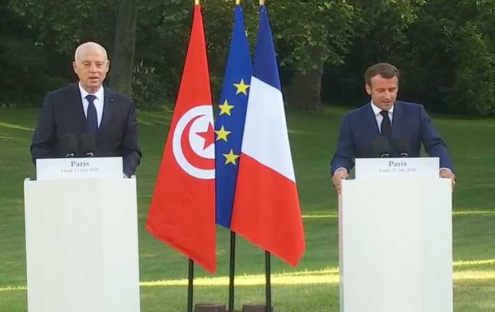  En présence de Kaïs Saïed, Macron dénonce « le jeu dangereux » de la Turquie en Libye