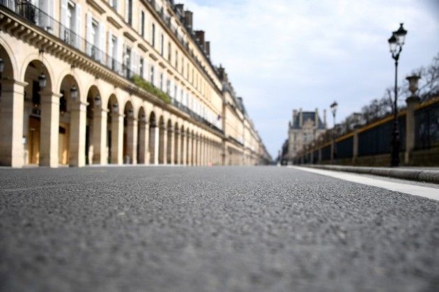 Coronavirus: un tiers de l'humanité désormais en confinement total