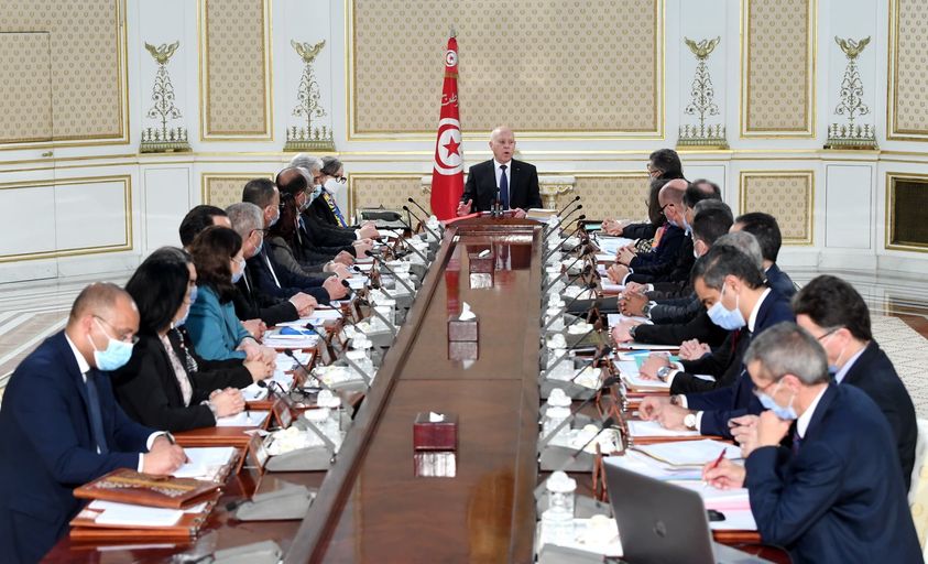 Le Conseil des ministres examine des projets de décrets lois