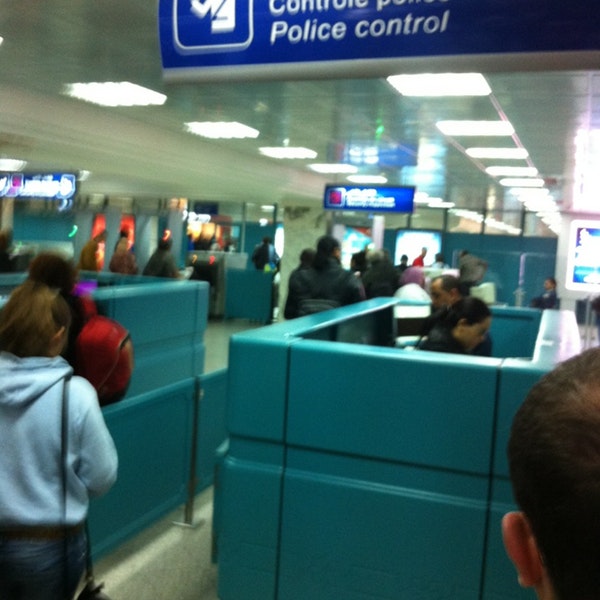Aéroport Tunis-Carthage : Une panne du système de la police aux frontières cloue les avions au sol