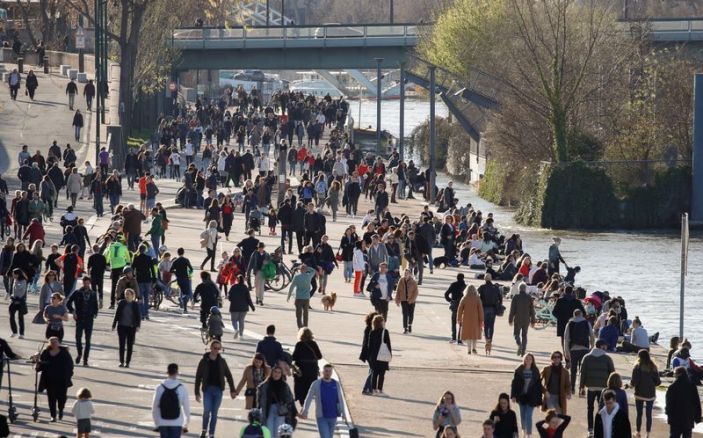 Nouveau record en France: Près de 10 mille contaminations au coronavirus en 24h