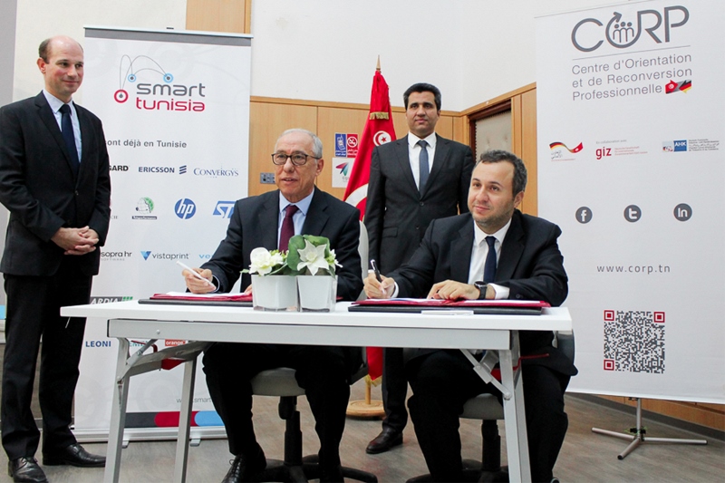 Convention de partenariat entre le CORP et Smart Tunisia