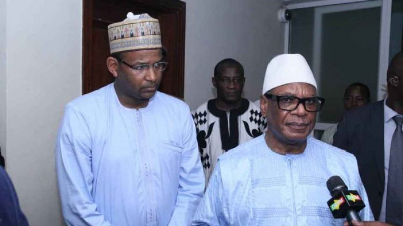 Coup d'état au Mali, le président et le premier ministre arrêtés