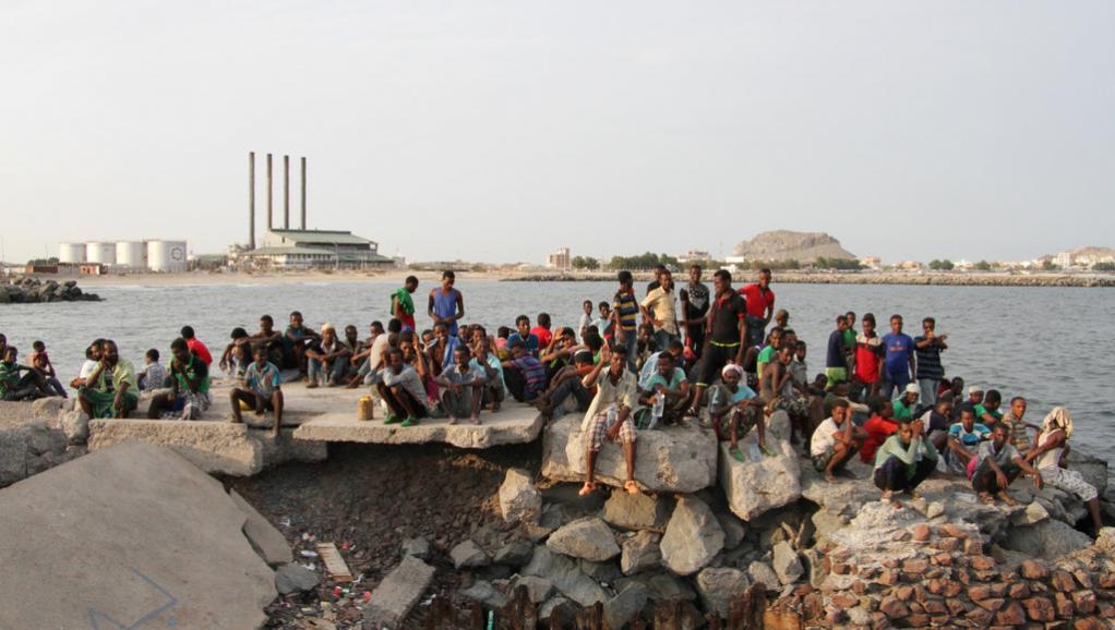 Des migrants jetés en mer par leurs passeurs