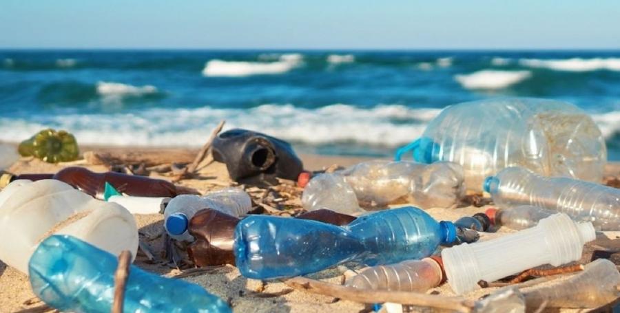 APAL : 8000 mètres cubes de déchets laissés par les estivants sur les plages tunisiennes