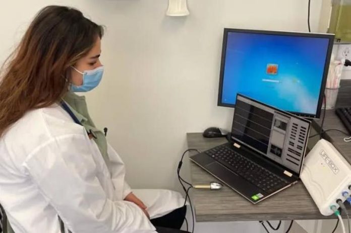 Des ingénieurs tunisiens développent un dispositif médical portable à IA