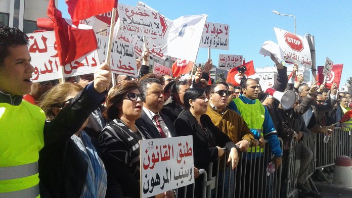 Rassemblement de protestation  devant l’IVD