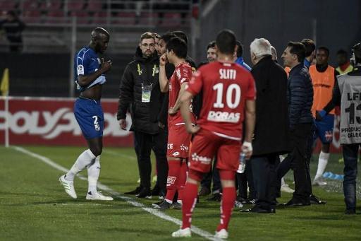Le match Dijon-Amiens interrompu pour des cris racistes