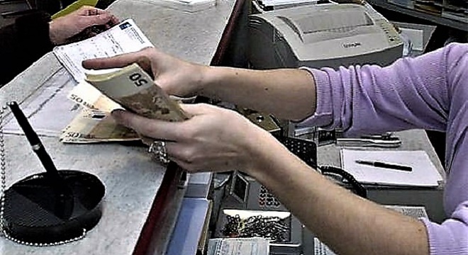 Le dinar tunisien poursuit sa dégringolade face à l'euro