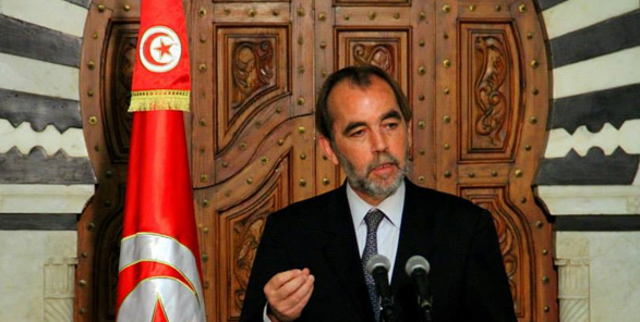 Une citoyenne dénonce la corruption dans les hôpitaux en présence du ministre de la Santé