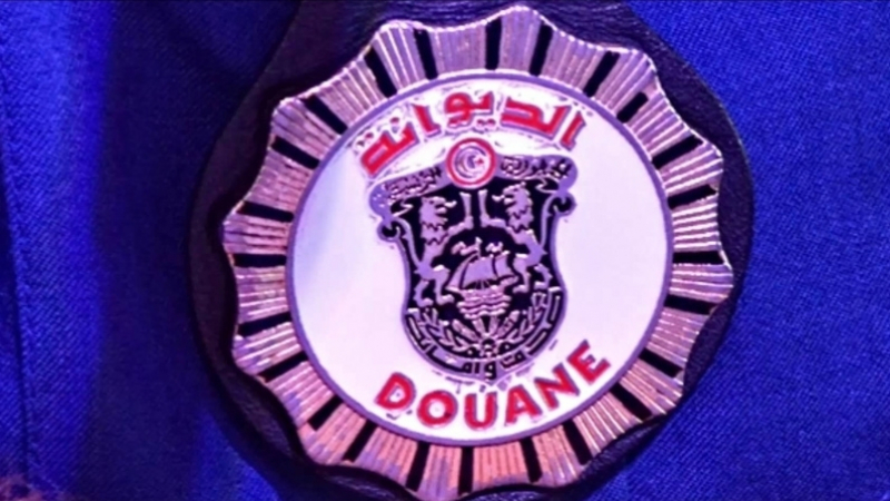 Appel aux agents de la Douane de porter le brassard rouge en guise de protestation