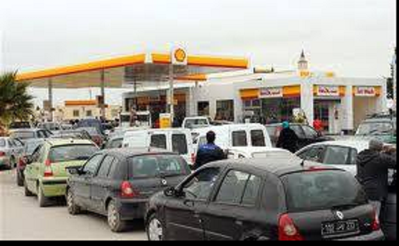 Grève de trois jours du secteur du transport de carburant 