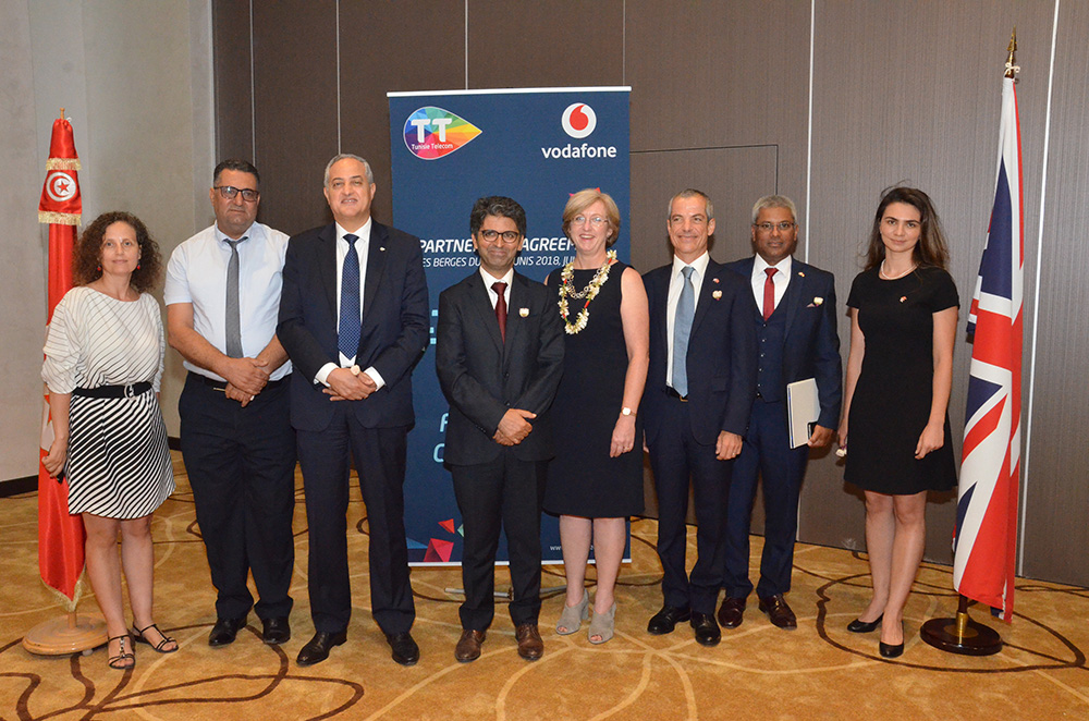 Tunisie Telecom signe une convention de partenariat avec Vodafone