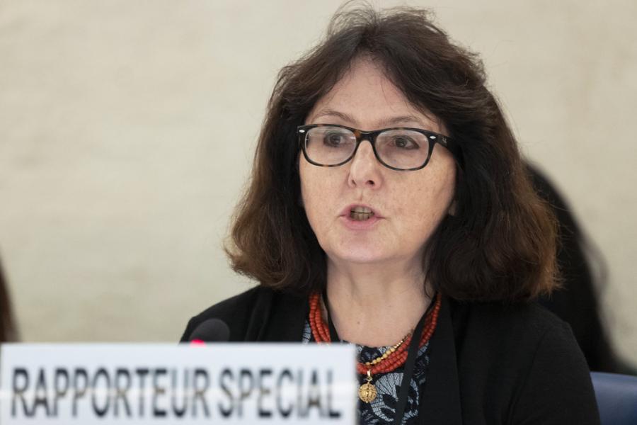Une experte de l’ONU appelle à mettre fin à la violence sexiste contre les femmes journalistes