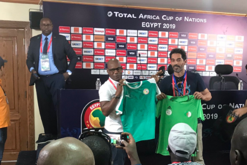 Après les incidents de Tunisie-Sénégal, le fair-play de 2 journalistes algérien et sénégalais