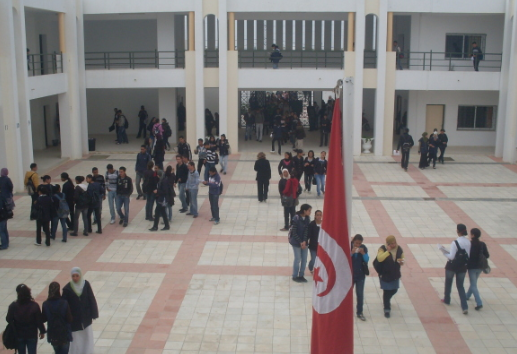 Kairouan: Un enseignant banni pour avoir harcelé une élève