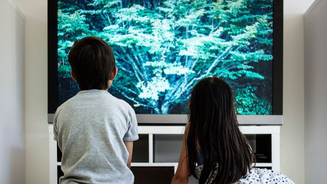 Elle laisse ses enfants seuls pendant un mois pour partir en vacances!