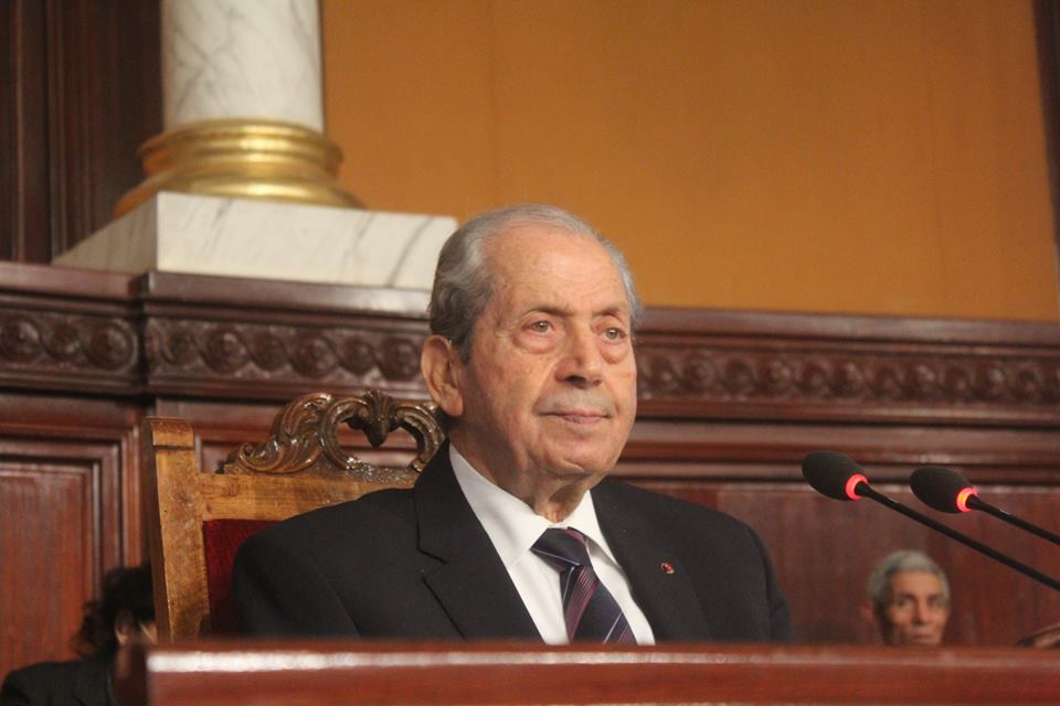 Mohamed Ennaceur, impassible et comme taillé dans le roc pour la fonction