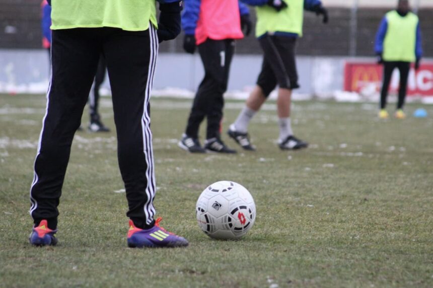 Maison des jeunes de la Soukra: Formation d’entraineurs de football et de compétences de vie