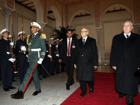 Essebsi: "Non à l’intervention militaire en Libye"