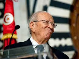 Essebsi se défile face à Marzouki !