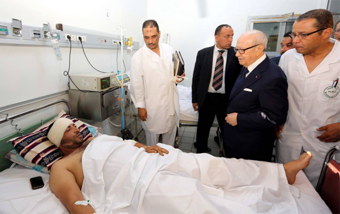 Essebsi rend visite aux blessés de l'accident de train d'El Fahs  