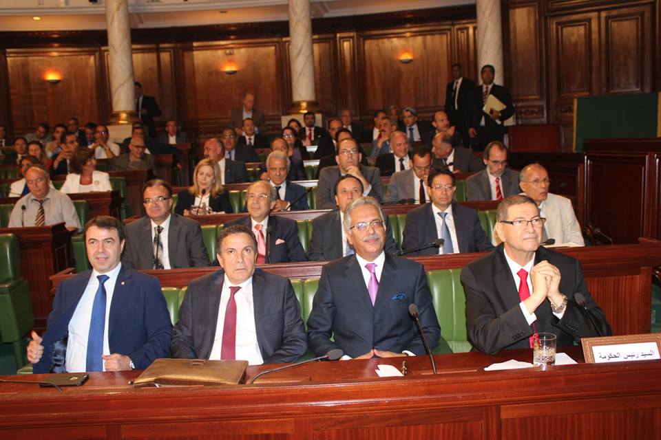 ARP : Habib Essid a mangé du lion
