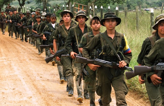 Colombie: Les guérilleros des FARC déposent les armes