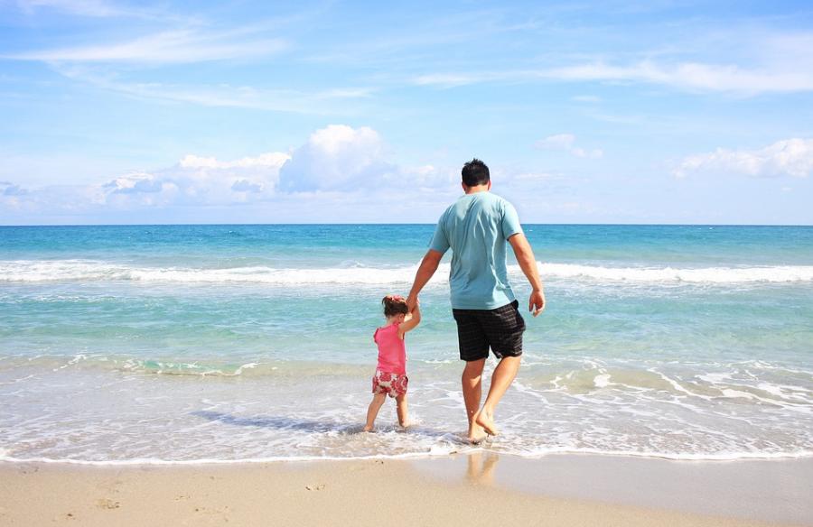 Coronavirus : peut-on être contaminé par l'eau de mer ?