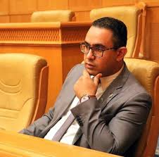 Accusé d'avoir falsifié une vidéo sur Ayari, Hassen Fathalli libéré 