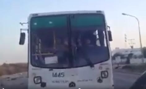 Le chauffeur de bus initie son fils à la conduite: Le ministère du Transport ouvre une enquête