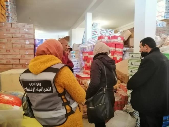 Gafsa : fermeture de cinq entrepôts anarchiques et saisie de tonnes de produits alimentaires